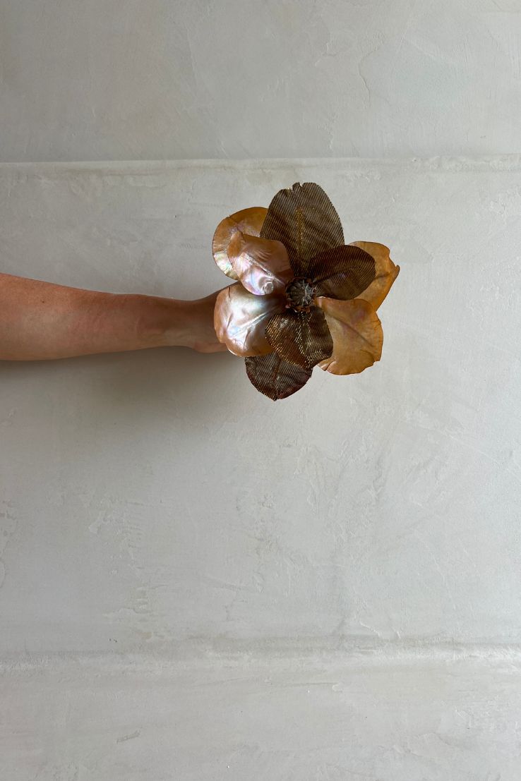 Luxe Old Gold Metallic Magnolia