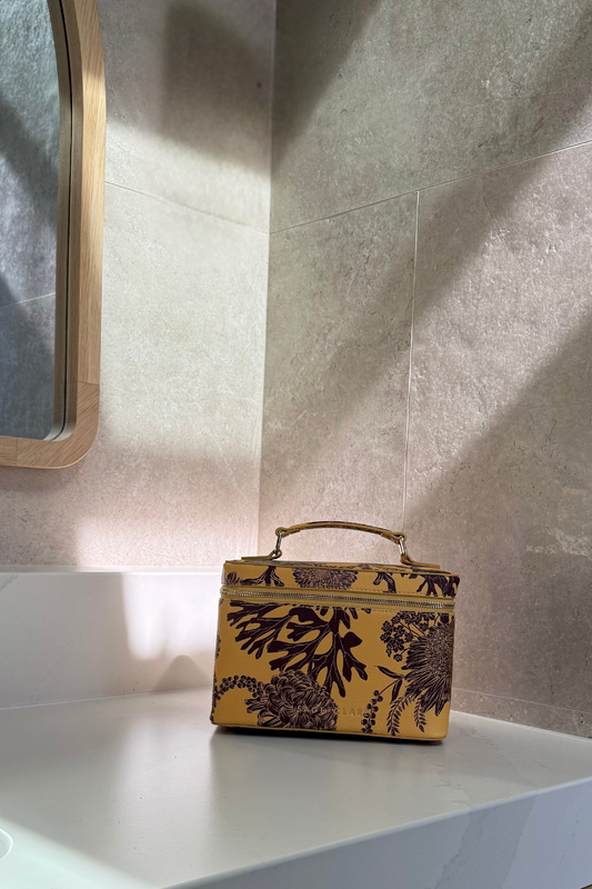 Delphine Large Vanity Case, Dune