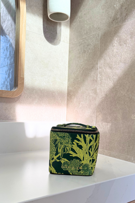 Delphine Small Vanity Case, Anise