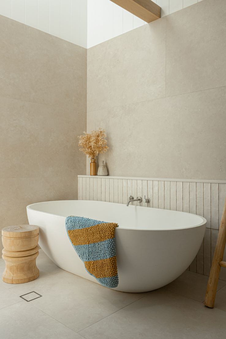 Como Stripe Round Bath Mat