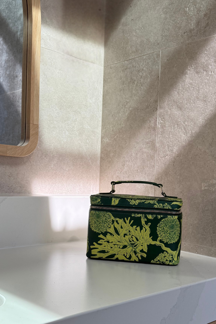 Delphine Large Vanity Case, Anise
