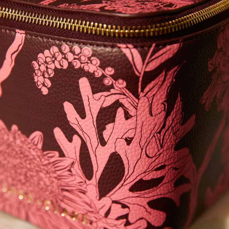 Delphine Small Vanity Case, Garnet