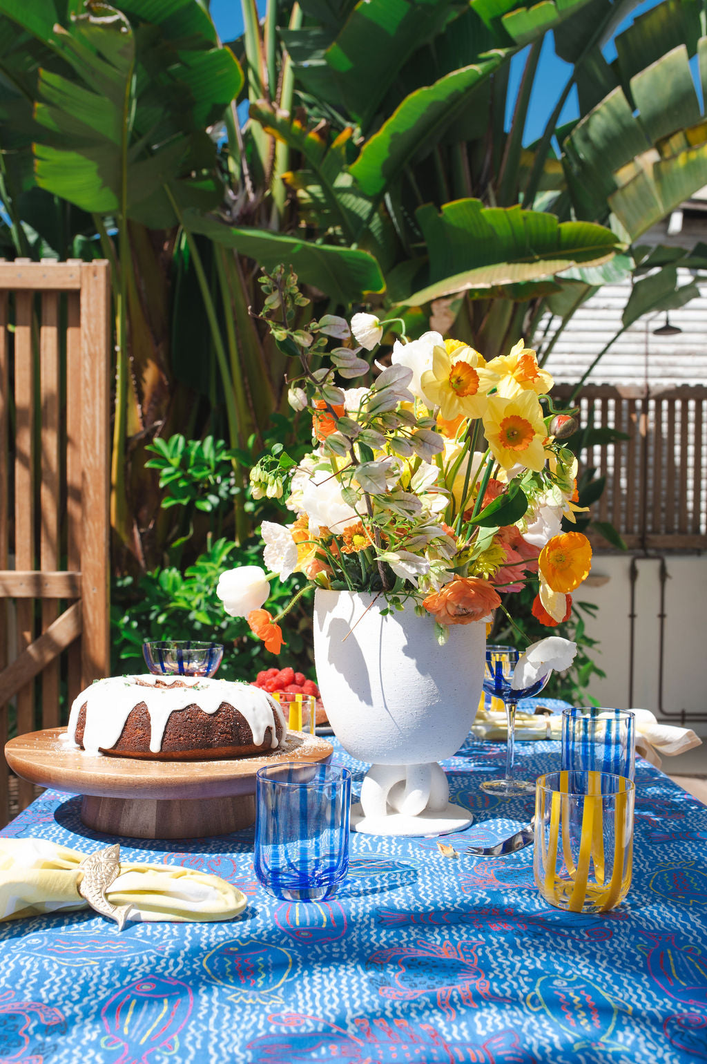 The Deep Blue Linen Tablecloth