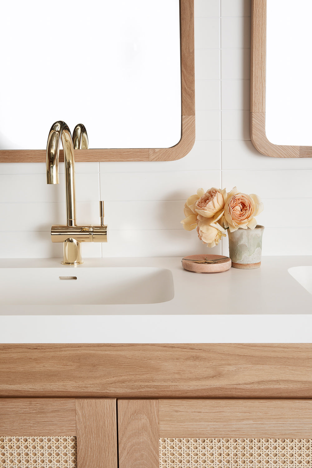 Alura Arch Mirror 600mm
