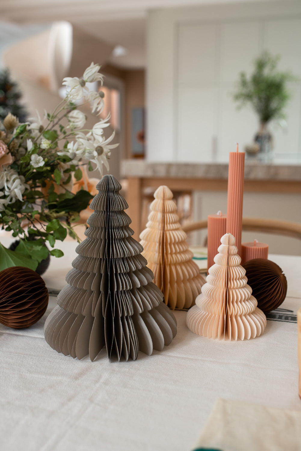 Standing Christmas Tree Ornaments, Linen